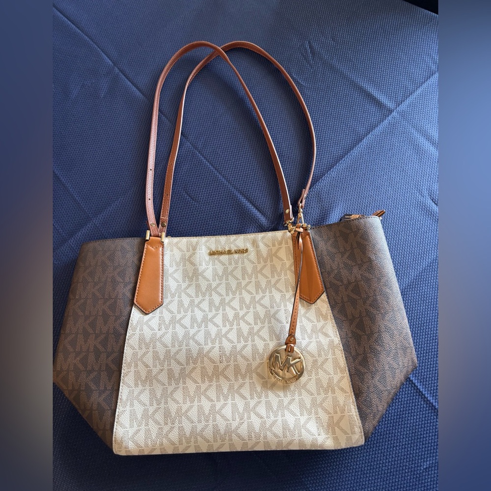 Michael Kors Kimberly Large Monogram Tote Bag in Cream and Brown